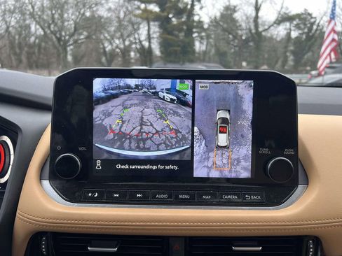 Used 2023 Nissan Rogue Platinum w/ Platinum Premium Package image 28