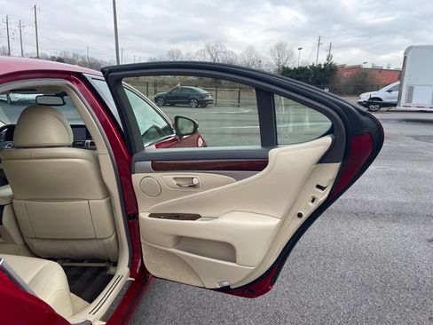 Used 2014 Lexus LS 460 w/ Comfort Package RWD image 19