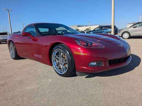Used 2006 Chevrolet Corvette Coupe w/ Preferred Equipment Group image 2