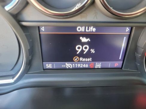 Used 2020 Chevrolet Silverado 2500 LTZ w/ LTZ Texas Edition image 36