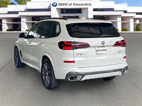 New 2026 BMW X5 xDrive40i w/ M Sport Package AWD/4WD image 7