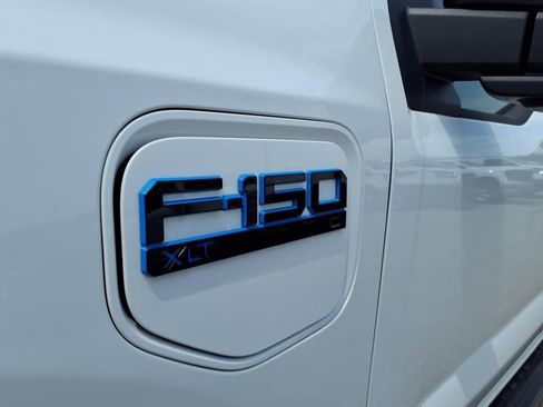 New 2025 Ford F150 Lightning XLT image 31