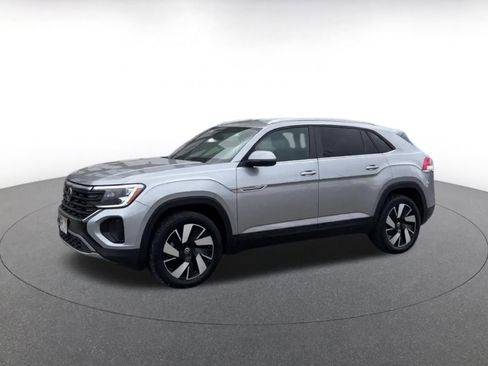 Used 2025 Volkswagen Atlas Cross Sport SE image 8