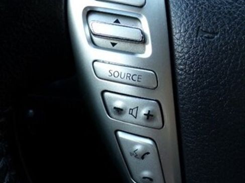Used 2015 Nissan Sentra SV FWD image 30