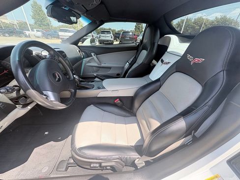 Used 2007 Chevrolet Corvette Convertible w/ Preferred Equipment Group RWD image 6