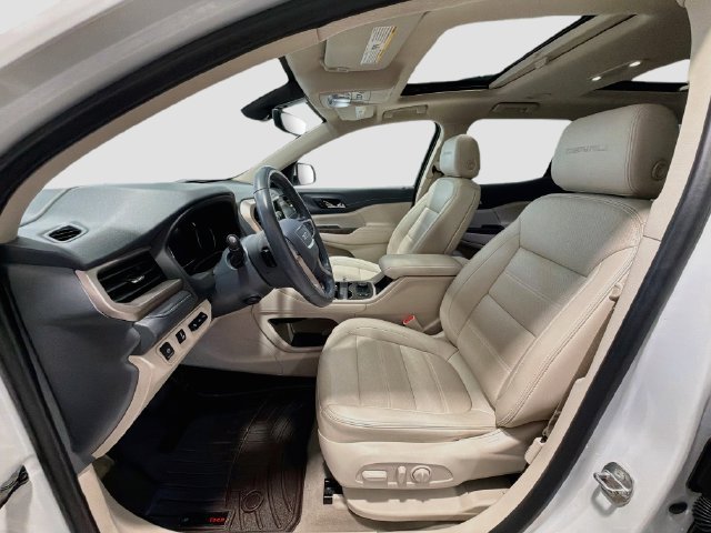 Certified 2022 GMC Acadia Denali w/ Denali Ultimate Package AWD/4WD image 21