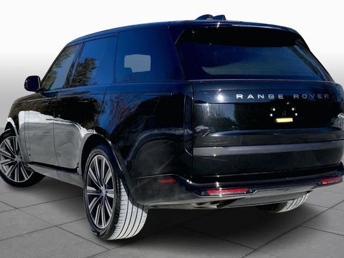 Used 2023 Land Rover Range Rover Autobiography image 12