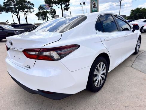 Used 2021 Toyota Camry LE FWD image 10