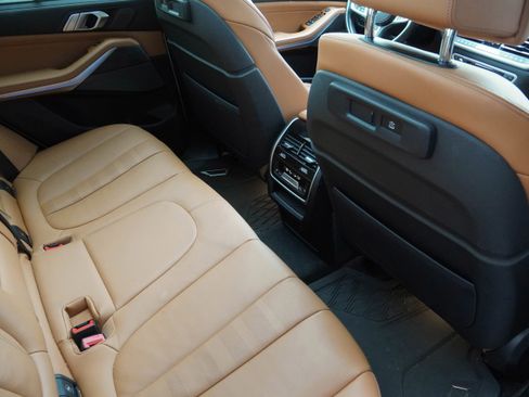 Used 2022 BMW X5 M50i AWD/4WD image 29