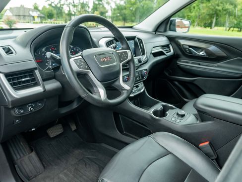 Used 2024 GMC Terrain SLT w/ Elevation Edition AWD/4WD image 11