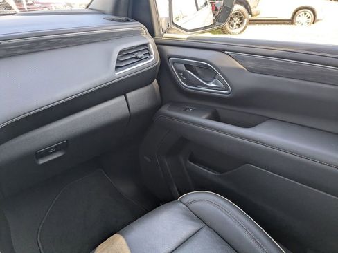 Used 2022 GMC Yukon SLT w/ SLT Luxury Package image 21