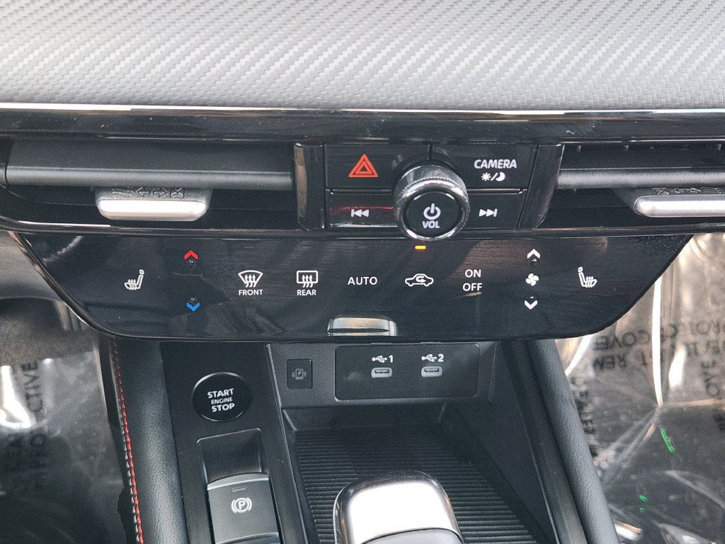 Used 2026 Nissan Kicks SR w/ SR Premium Package FWD image 19