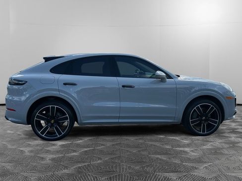 Used 2023 Porsche Cayenne S AWD/4WD image 7
