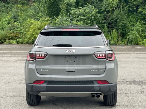 Used 2022 Jeep Compass Limited AWD/4WD image 4