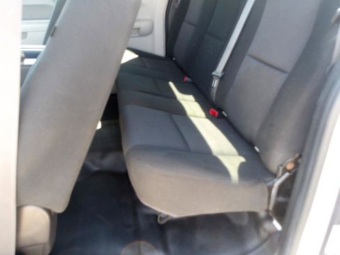 Used 2011 Chevrolet Silverado 1500 W/T image 17