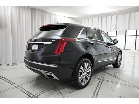 Used 2024 Cadillac XT5 Premium Luxury w/ Technology Package image 7