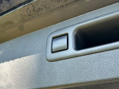 Used 2023 Toyota Highlander XSE FWD image 35