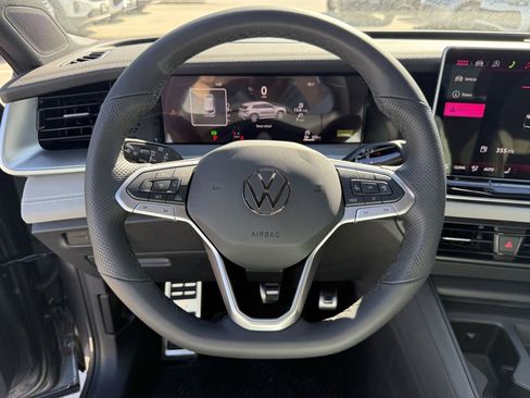 New 2026 Volkswagen Tiguan SE R-Line FWD image 14