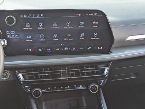 Certified 2025 Chevrolet Traverse LT image 20