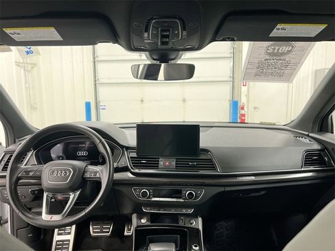 Used 2022 Audi SQ5 Premium Plus w/ Premium Plus Package image 10