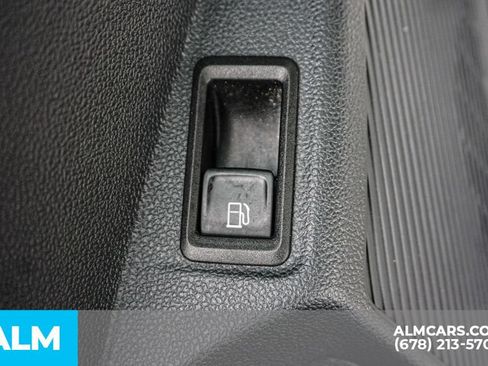 Used 2024 Volkswagen Taos SE FWD image 50