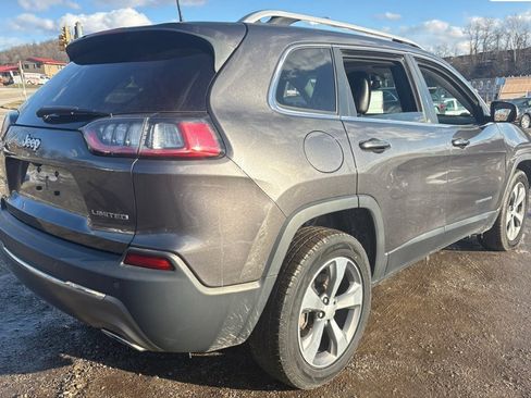 Used 2019 Jeep Cherokee Limited image 8