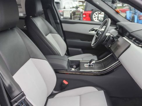 New 2026 Land Rover Range Rover Velar Dynamic SE image 22