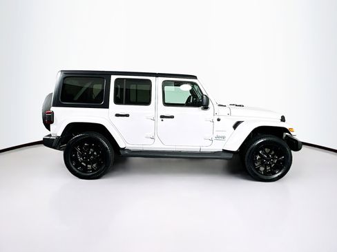Used 2023 Jeep Wrangler Sahara w/ Cold Weather Group image 10