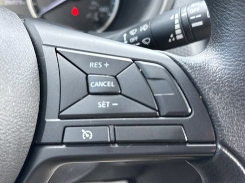 Used 2024 Nissan Kicks S image 17