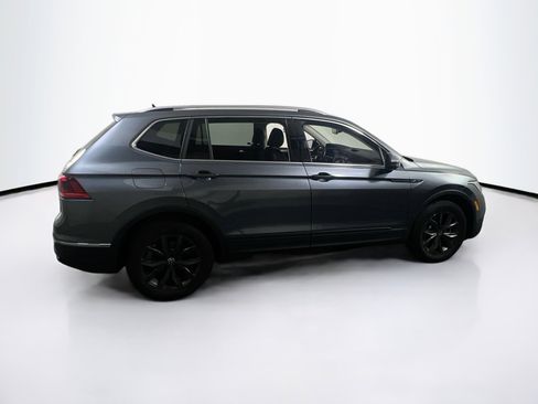 Used 2023 Volkswagen Tiguan SE AWD/4WD image 4