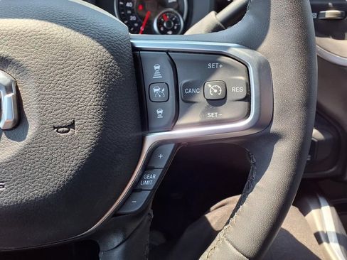 Used 2025 RAM 2500 Big Horn AWD/4WD image 15