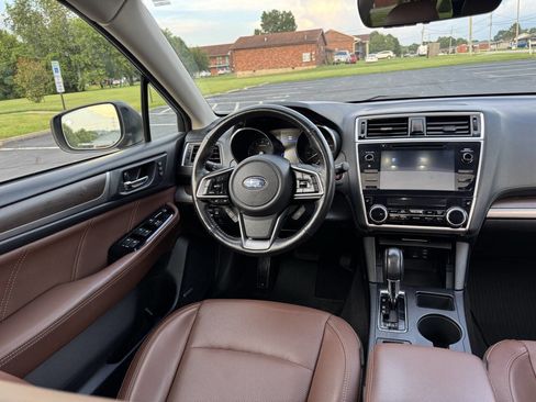 Used 2018 Subaru Outback 3.6R Touring w/ Popular Package #3 image 26