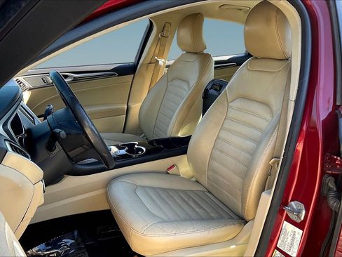 Used 2016 Ford Fusion SE w/ Equipment Group 202A FWD image 21