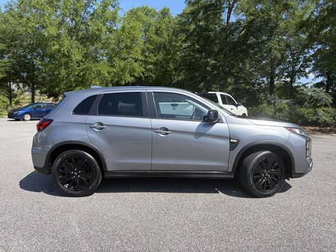 Used 2022 Mitsubishi Outlander Sport LE FWD image 2