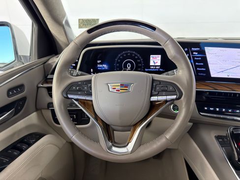 Used 2024 Cadillac Escalade Premium Luxury Platinum image 13