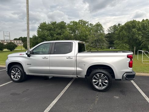 Used 2020 Chevrolet Silverado 1500 LT w/ Texas Edition image 20