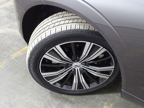 Used 2023 Volvo XC60 B5 Plus image 50