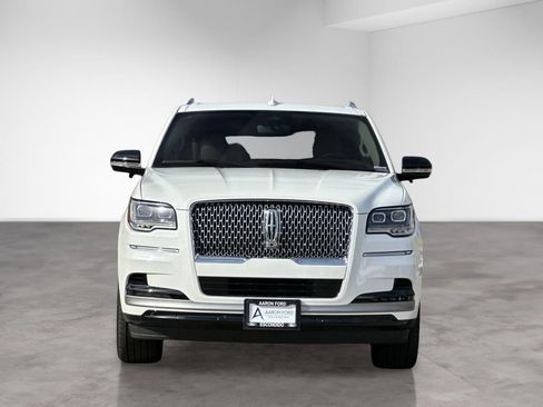 Used 2024 Lincoln Navigator L Reserve AWD/4WD image 9