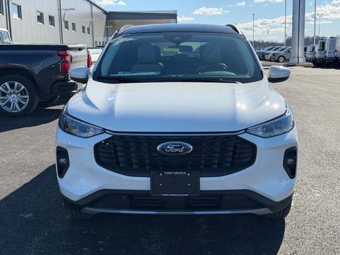 New 2026 Ford Escape SE image 2