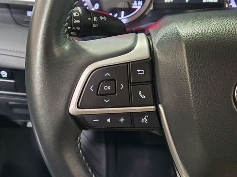 Used 2023 Toyota Highlander XLE image 49