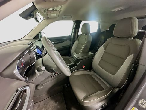 Used 2023 Chevrolet TrailBlazer LT w/ Convenience Package FWD image 13