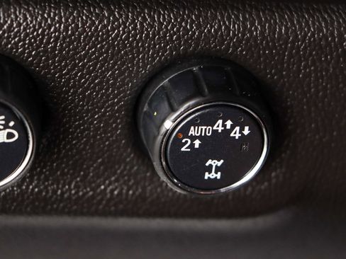 Used 2018 Chevrolet Colorado LT AWD/4WD image 21