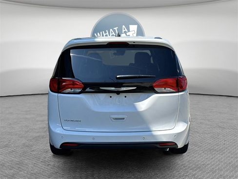 New 2026 Chrysler Voyager LX image 4