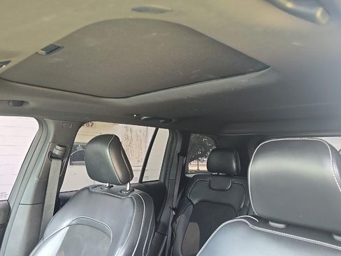 Used 2023 Jeep Grand Cherokee Altitude RWD image 7