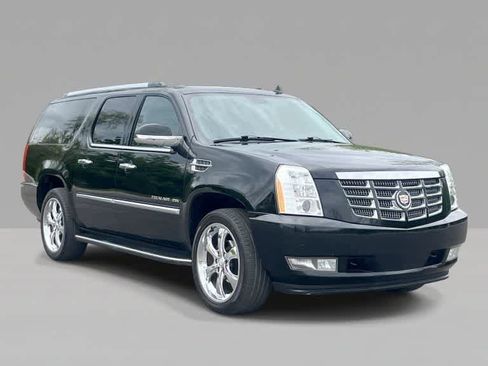 Used 2010 Cadillac Escalade ESV Luxury AWD/4WD image 2