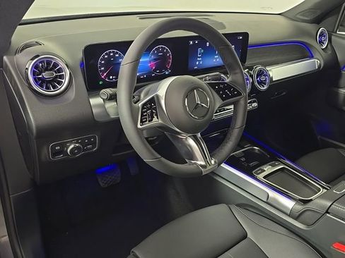 New 2026 Mercedes-Benz GLB 250 4MATIC image 4
