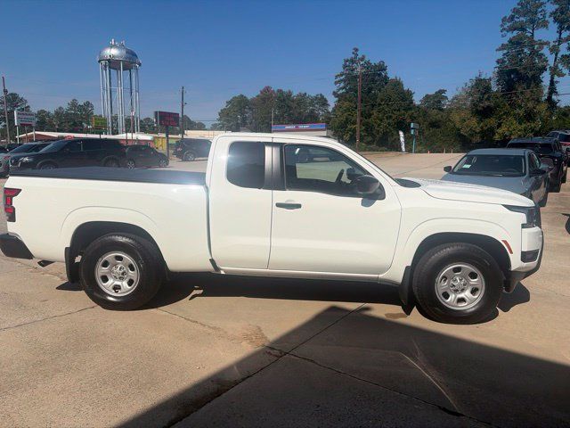 Used 2025 Nissan Frontier S RWD image 5