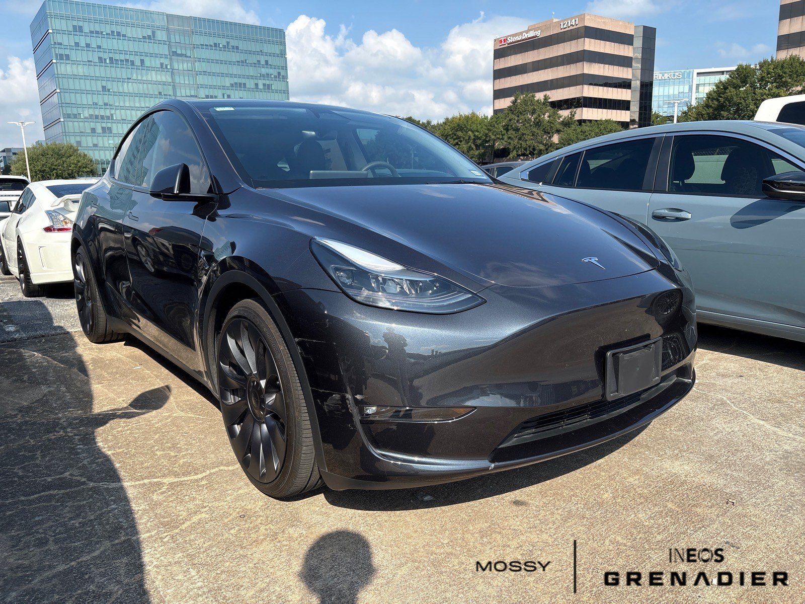 Used 2025 Tesla Model Y Performance AWD/4WD image 1