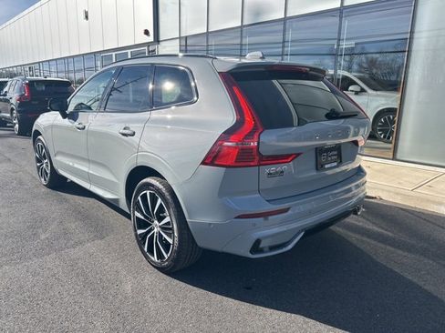 Certified 2025 Volvo XC60 B5 Plus image 3