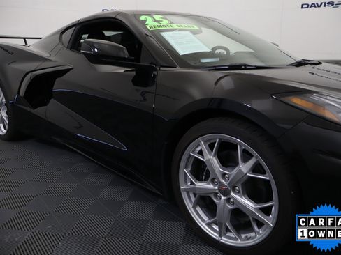 Used 2023 Chevrolet Corvette Stingray Coupe w/ 1LT RWD image 4